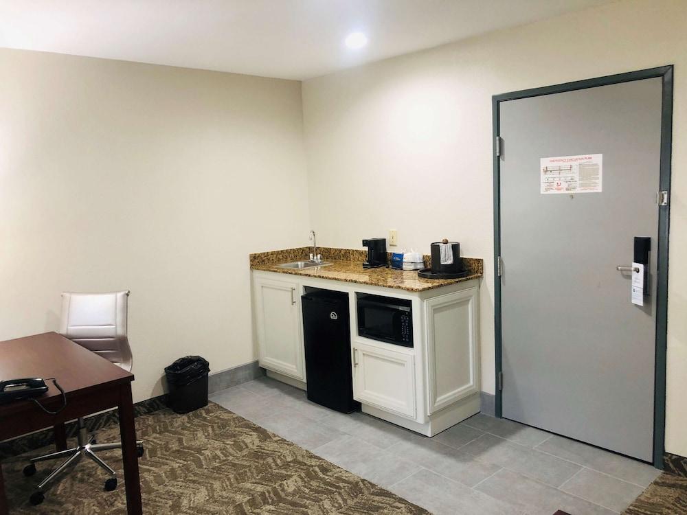 Best Western Plus Lafayette Vermilion River Inn & Suites Bagian luar foto