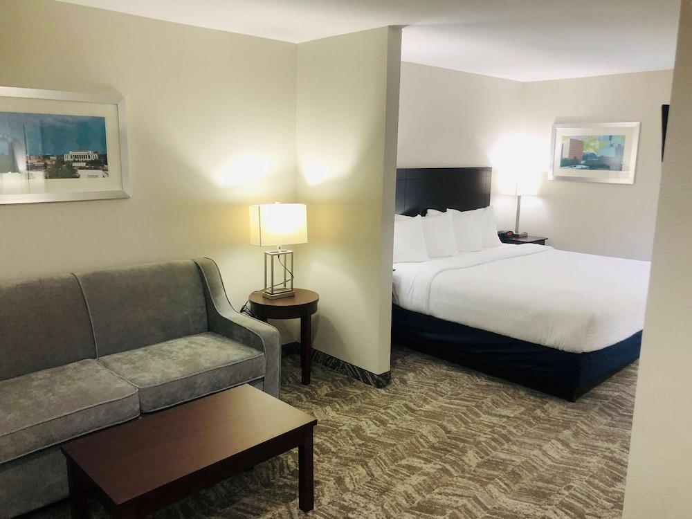 Best Western Plus Lafayette Vermilion River Inn & Suites Bagian luar foto
